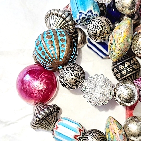 MULTI-COLORED BEAD WIRE WRAP BRACELET - Picture 2 of 8